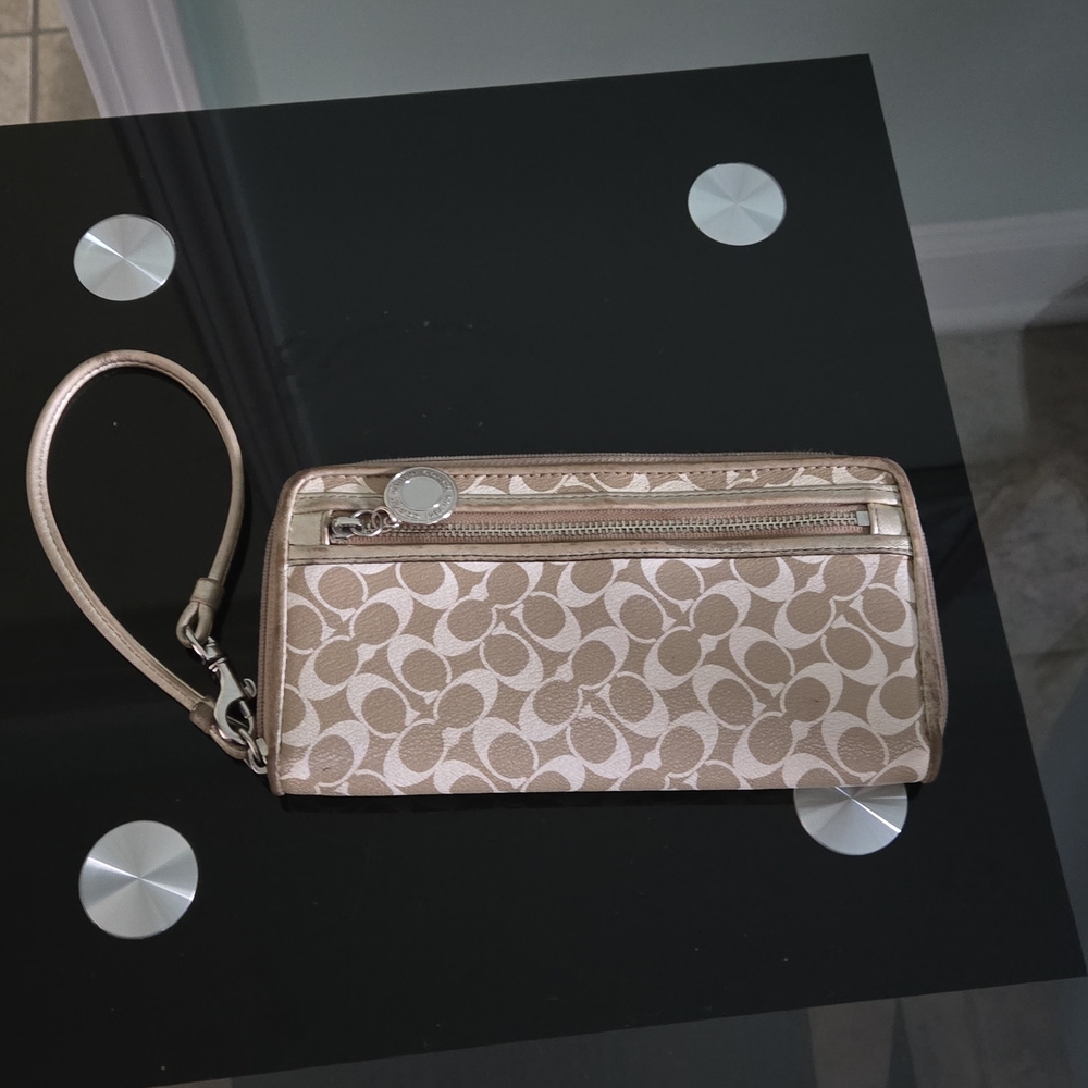 Coach  Vintage Signature Pattern Wristlet in Tan and Cream Wallet.